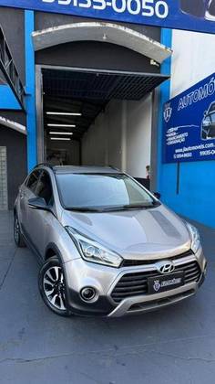 HYUNDAI HB20X 1.6 16V PREMIUM FLEX 4P AUTOMÁTICO HYUNDAI HB20X 1.6 16V PREMIUM FLEX 4P AUTOMÁTICO